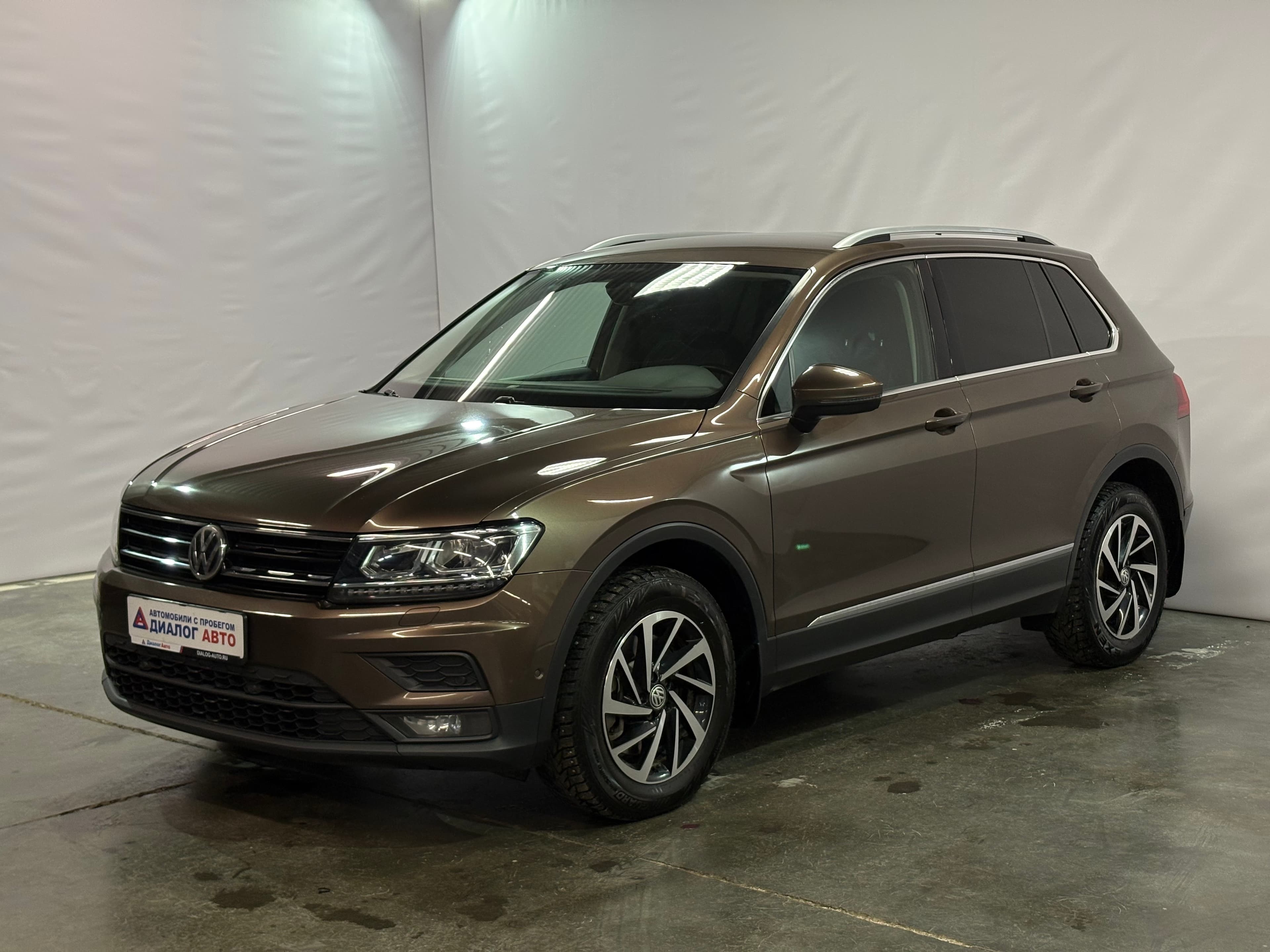 Фотография автомобиля Volkswagen Tiguan