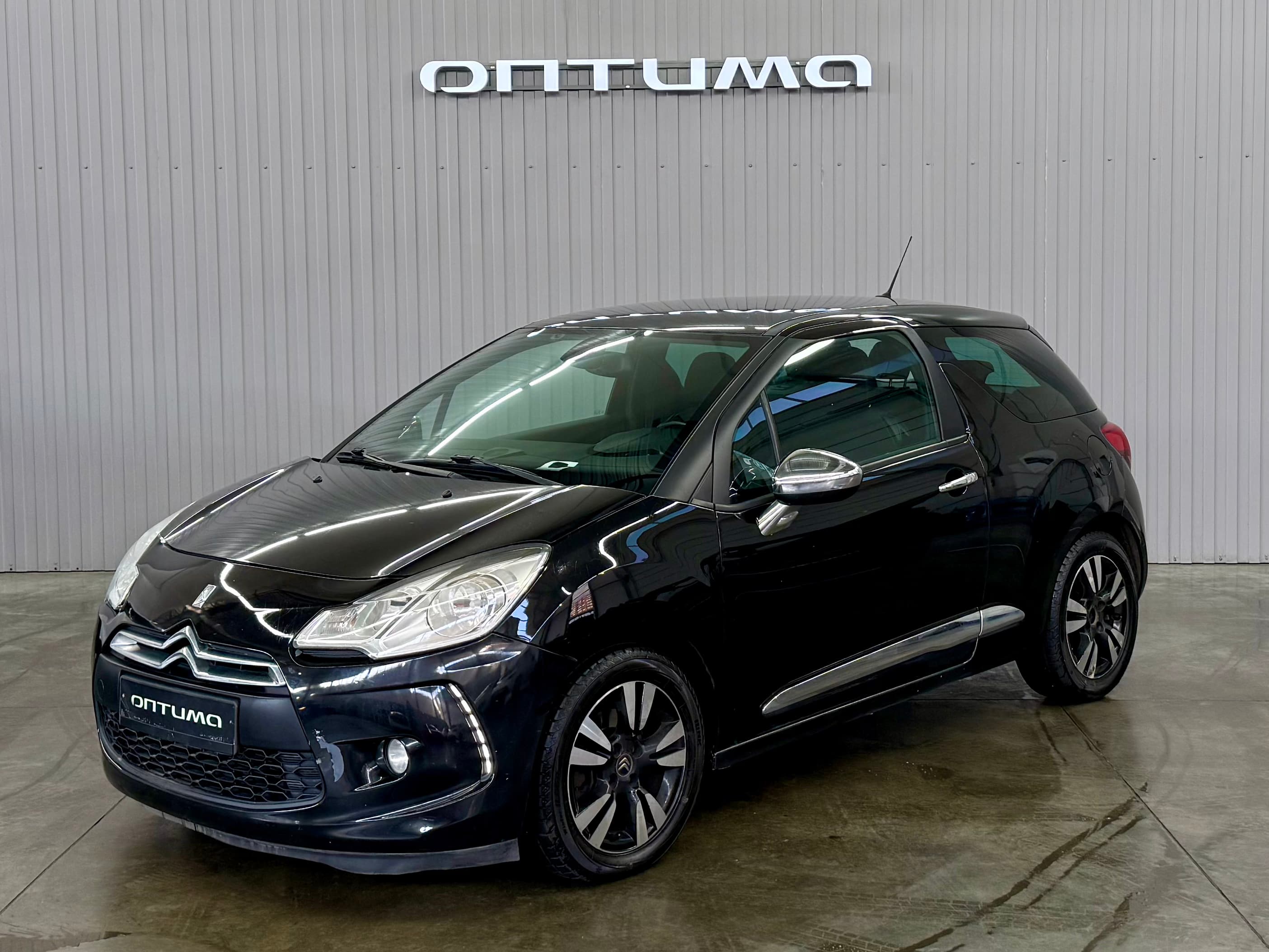 Фотография автомобиля Citroen DS3