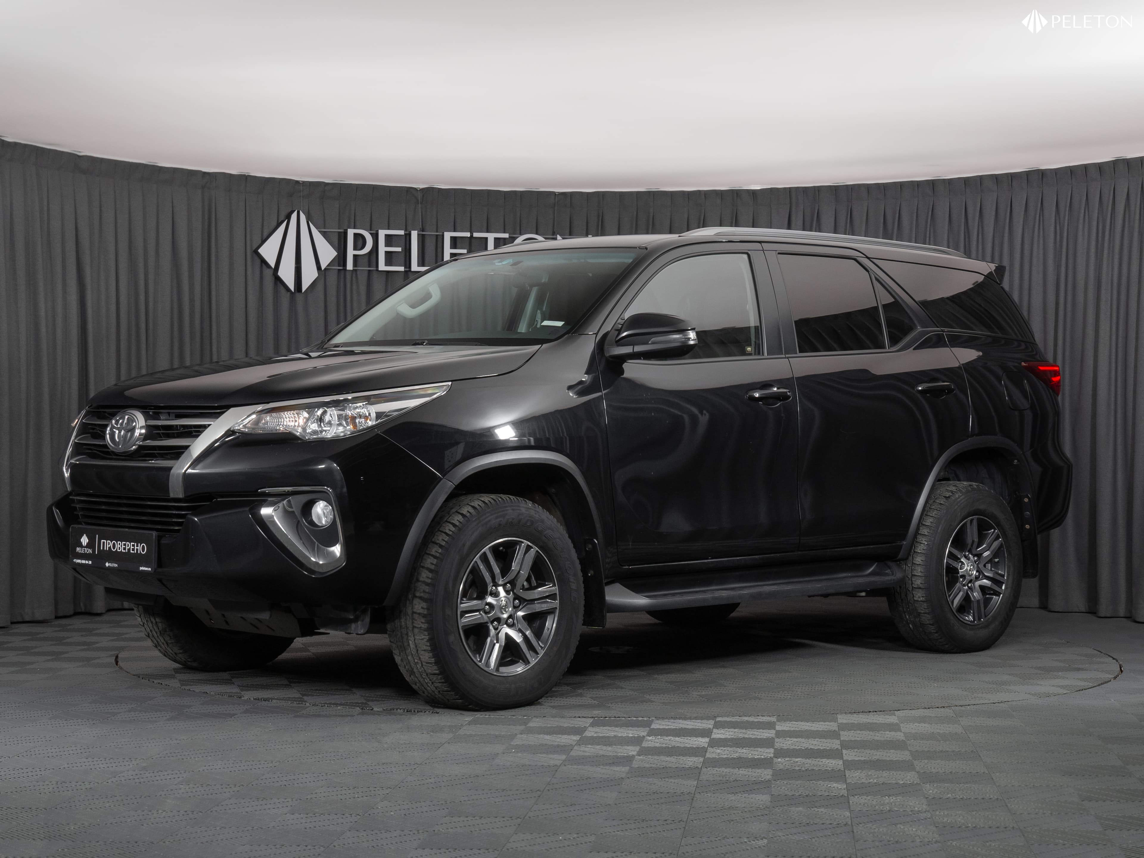 Фотография автомобиля Toyota Fortuner