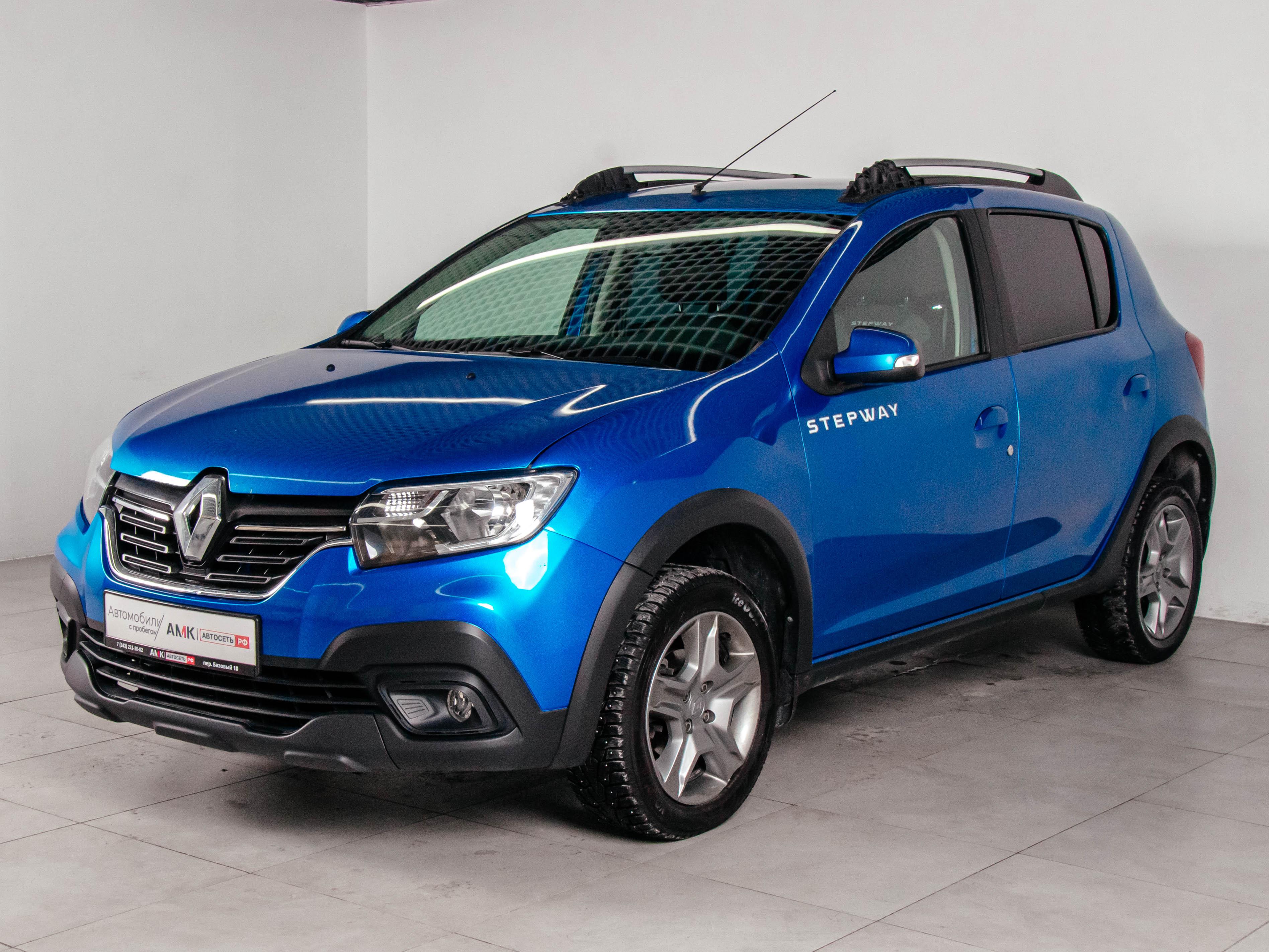 Детали и характеристики автомобиля Renault Sandero Stepway | Pango Cars