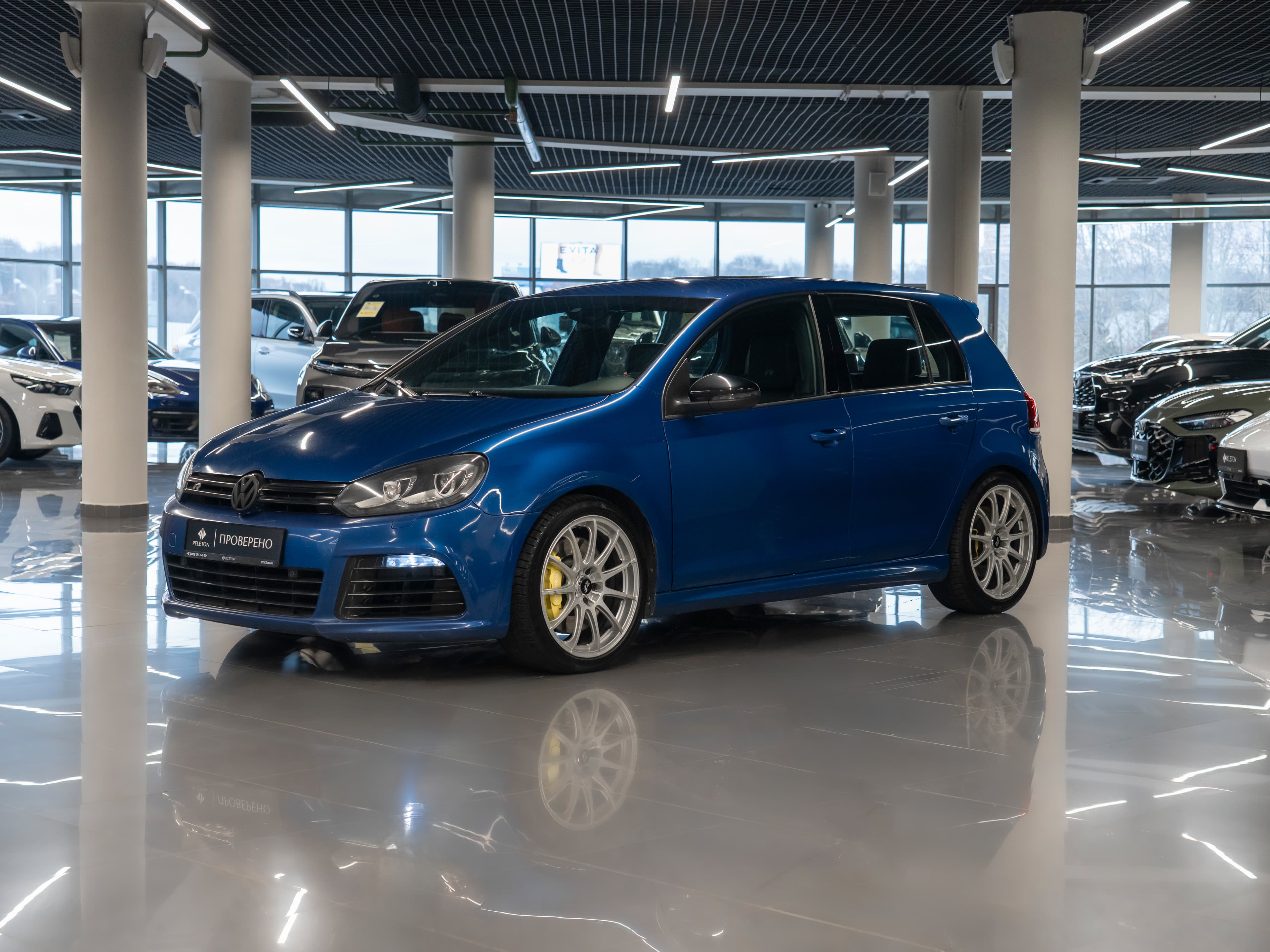 Фотография автомобиля Volkswagen Golf R