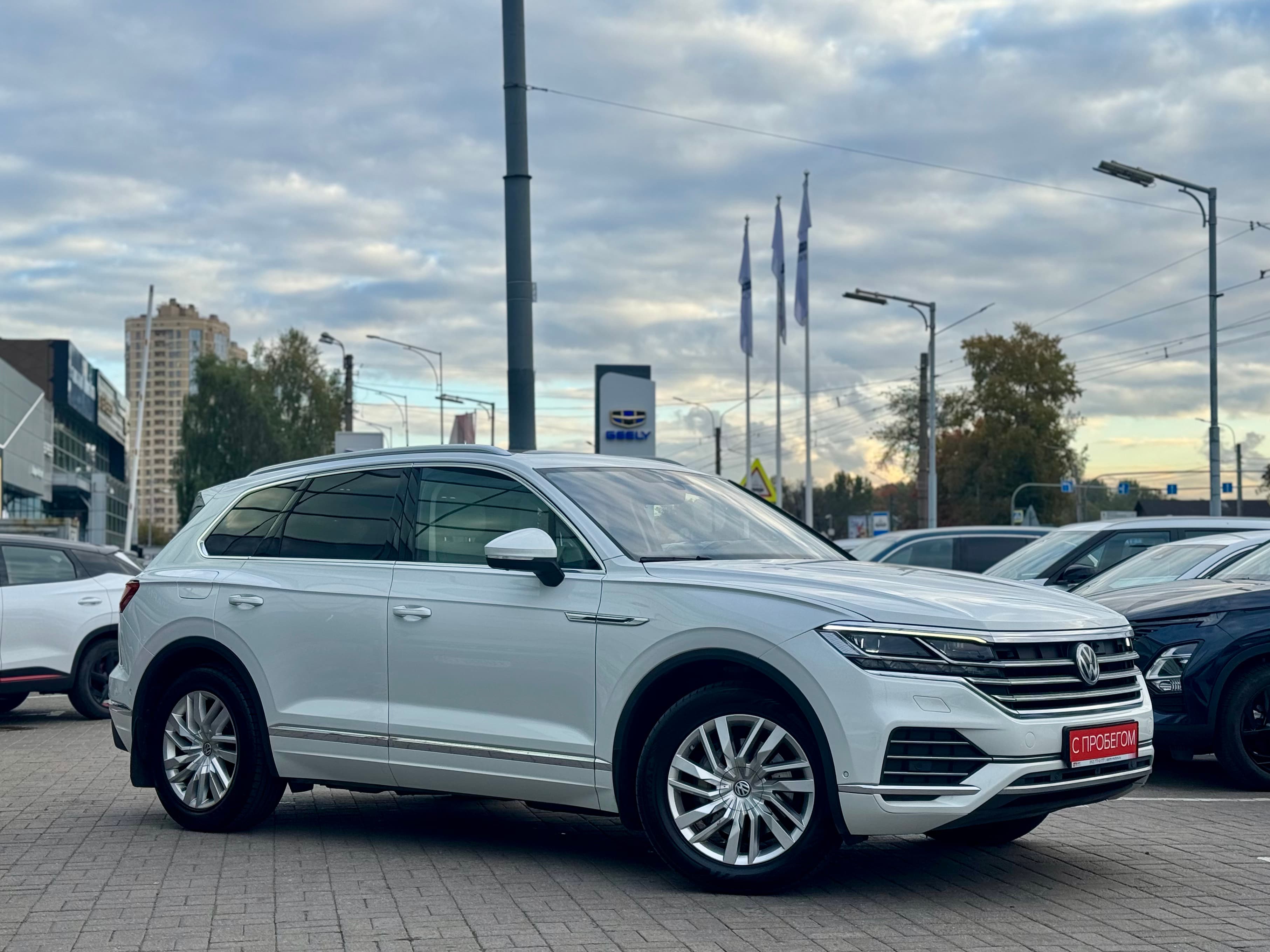 Фотография автомобиля Volkswagen Touareg