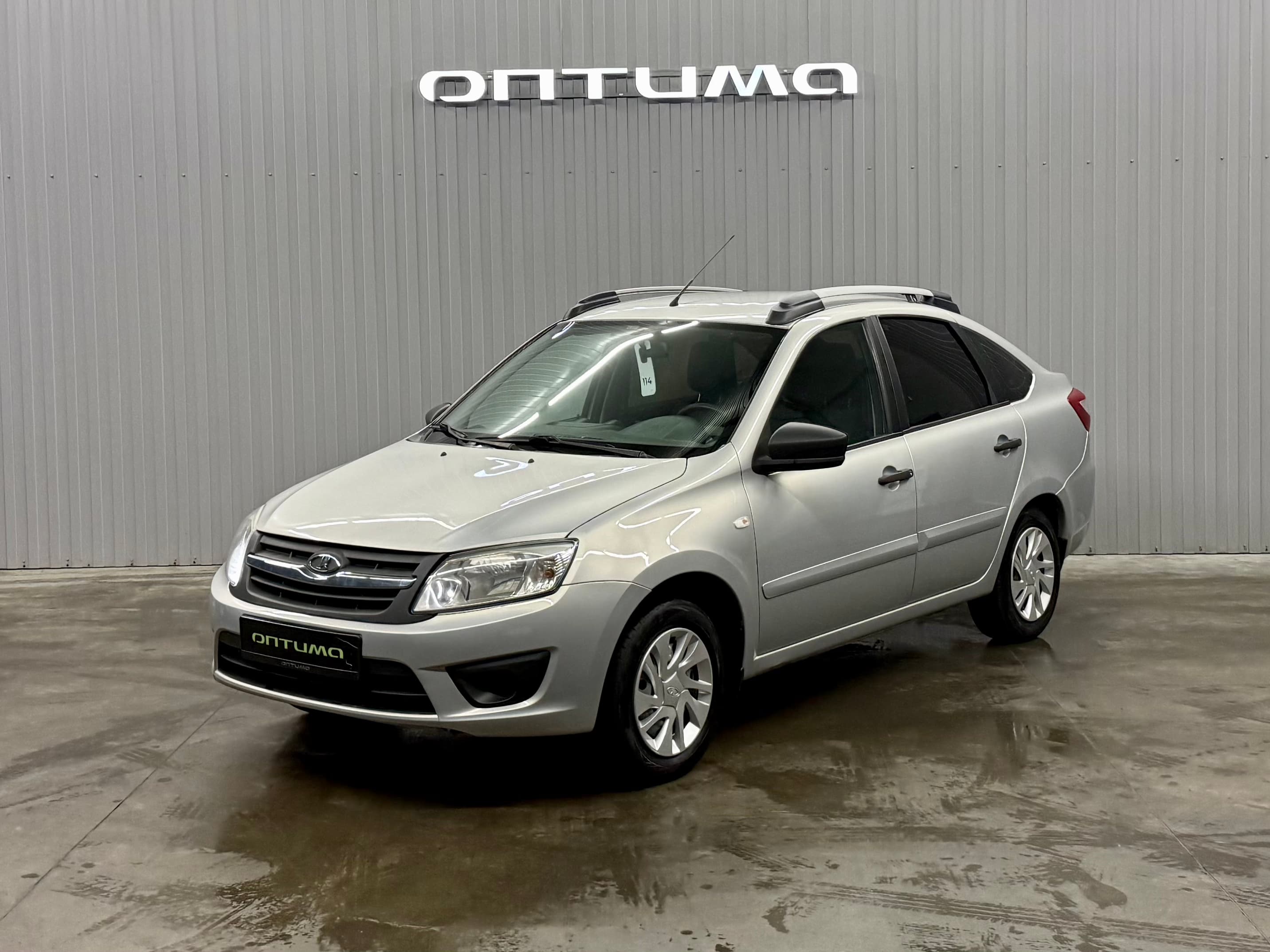 Фотография автомобиля Lada (ВАЗ) Granta