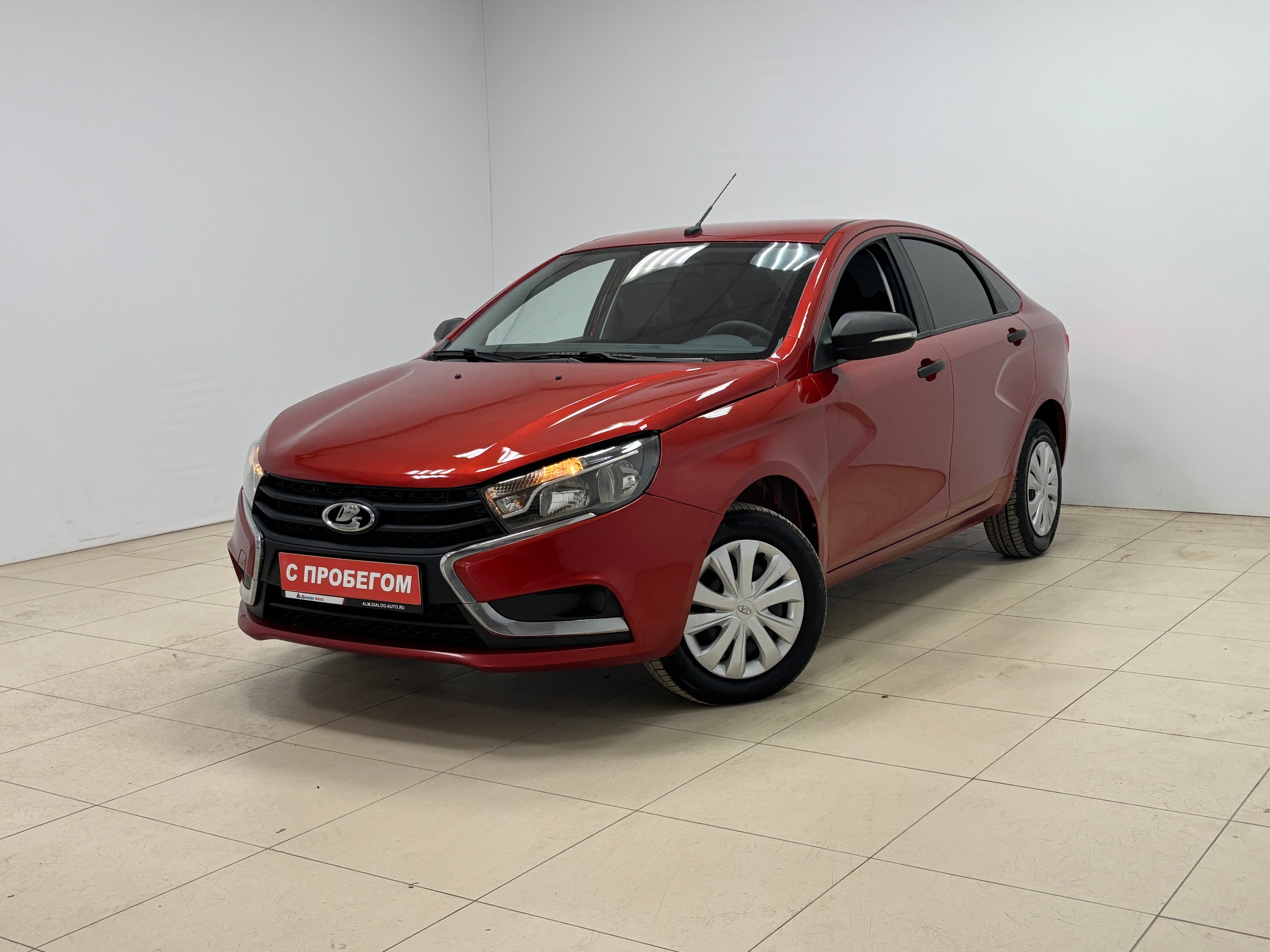 Фотография автомобиля Lada (ВАЗ) Vesta