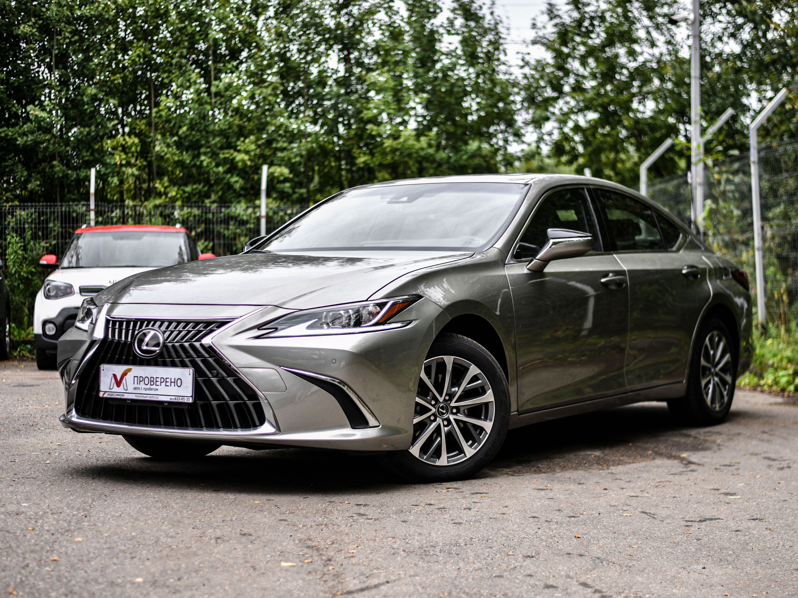 Фотография автомобиля Lexus ES