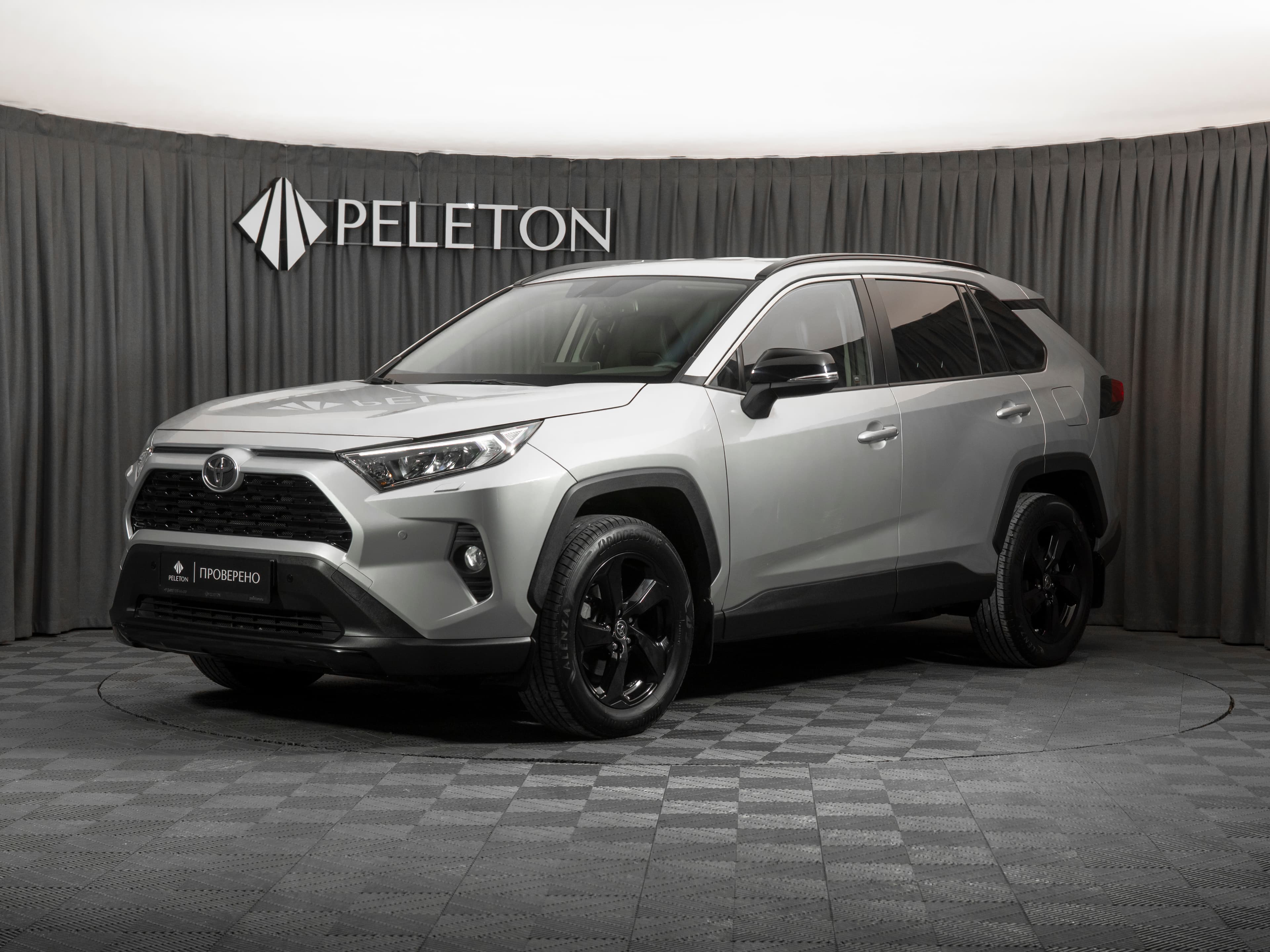 Фотография автомобиля Toyota RAV4
