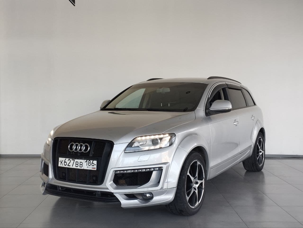 Фотография автомобиля Audi Q7