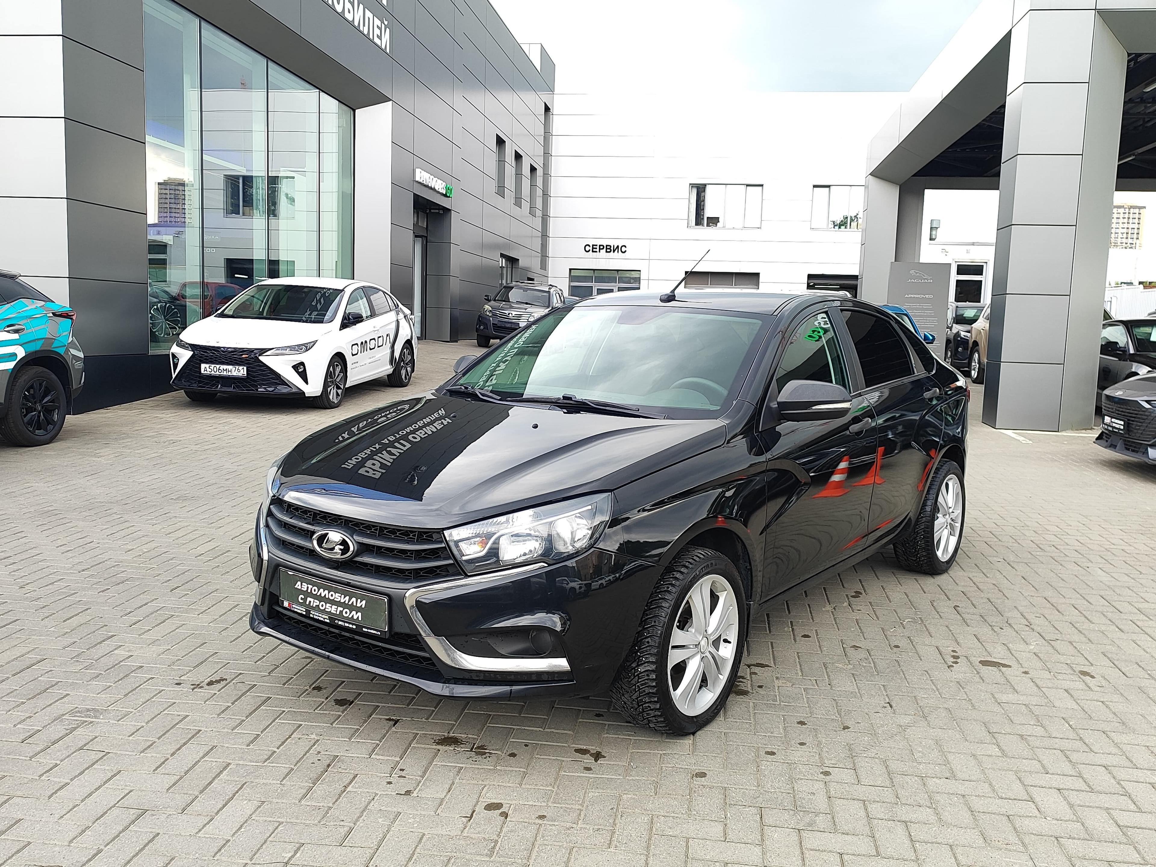 Фотография автомобиля Lada (ВАЗ) Vesta