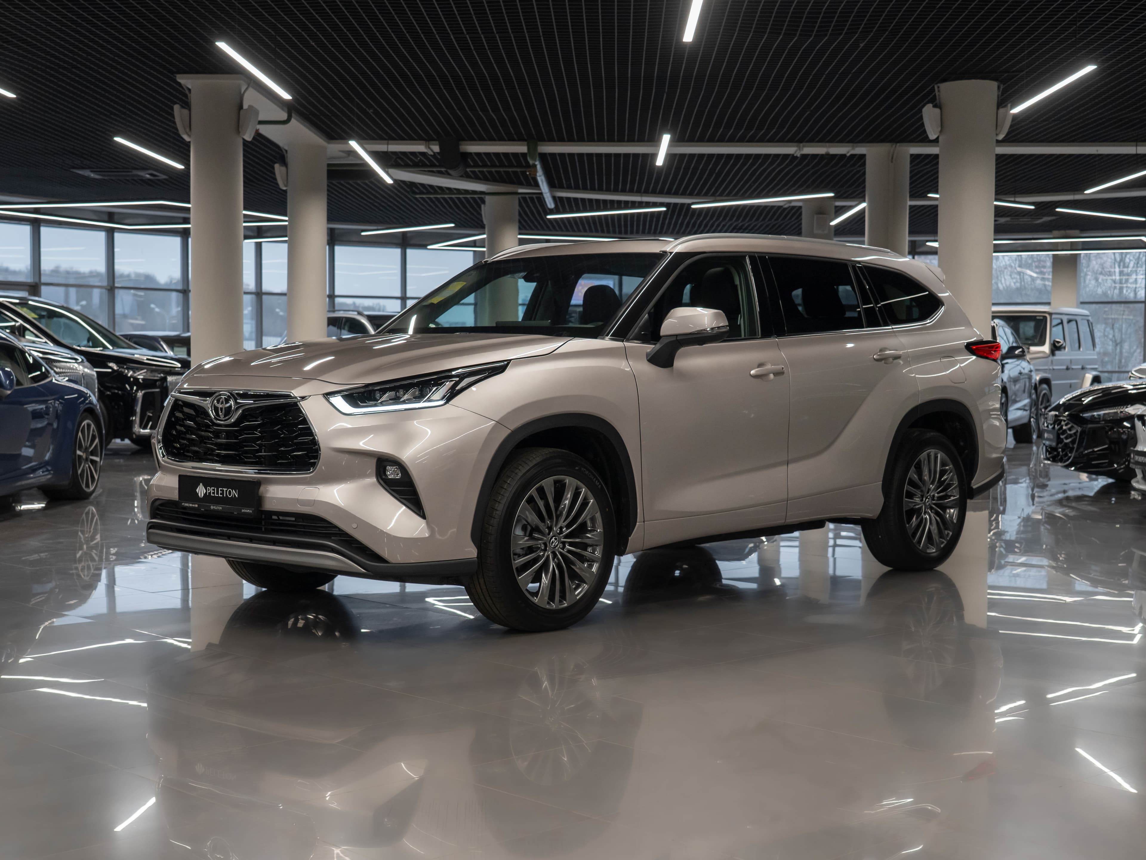 Фотография автомобиля Toyota Highlander