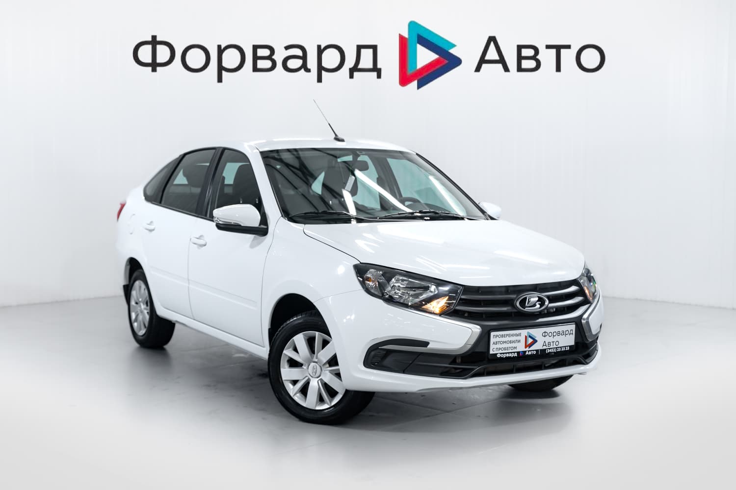 Фотография автомобиля Lada (ВАЗ) Granta