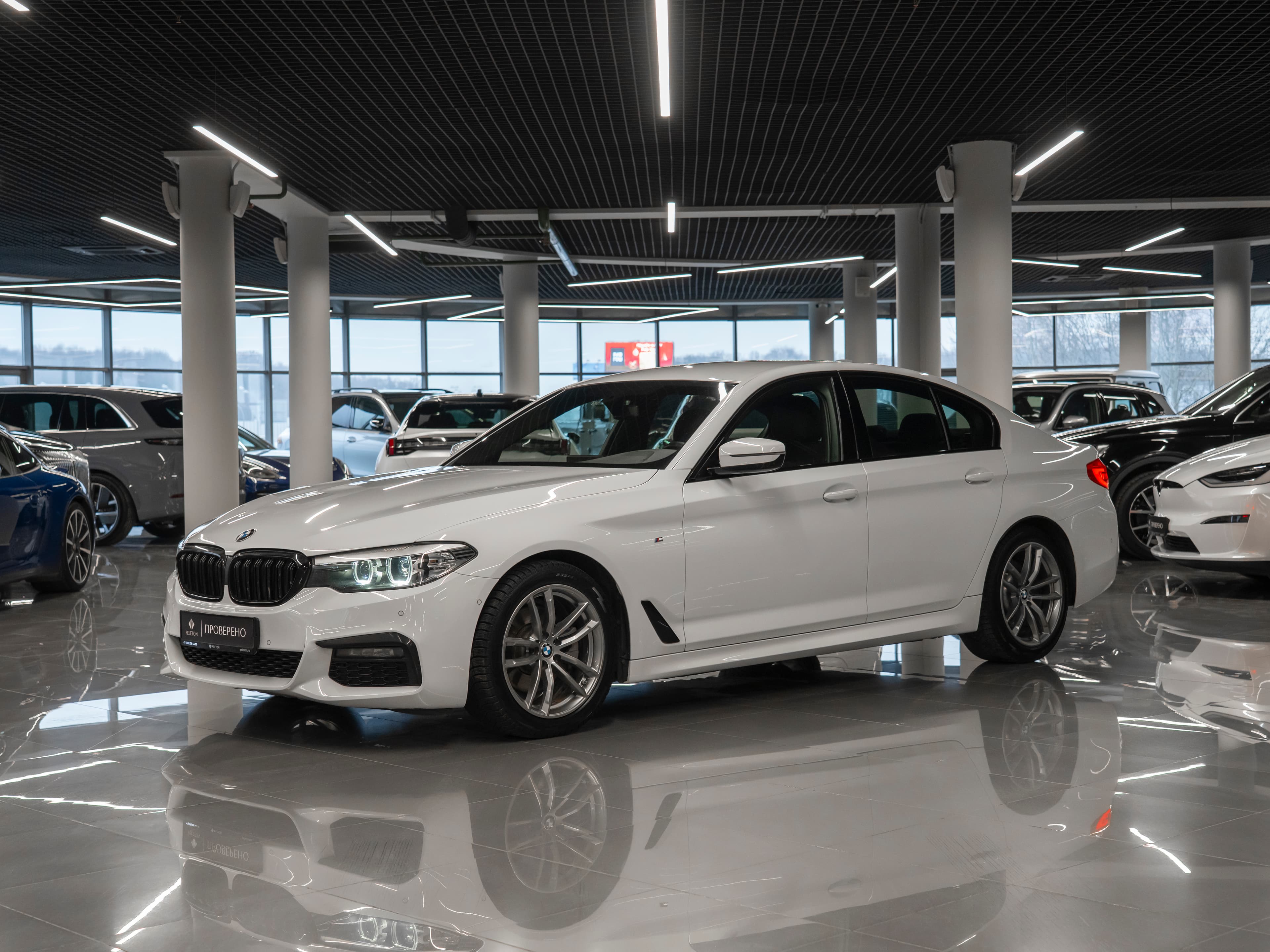 Фотография автомобиля BMW 5 серия