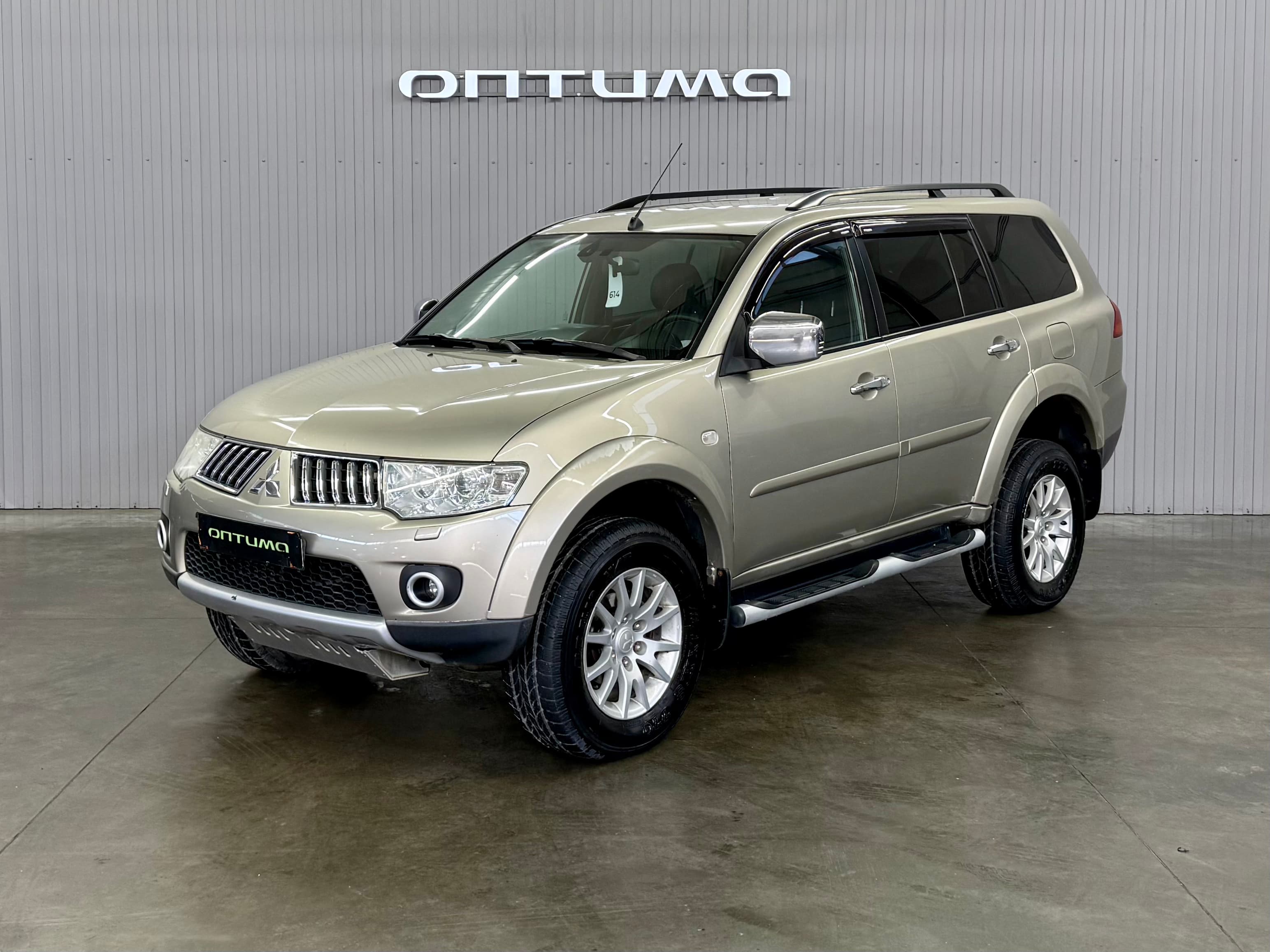 Фотография автомобиля Mitsubishi Pajero Sport