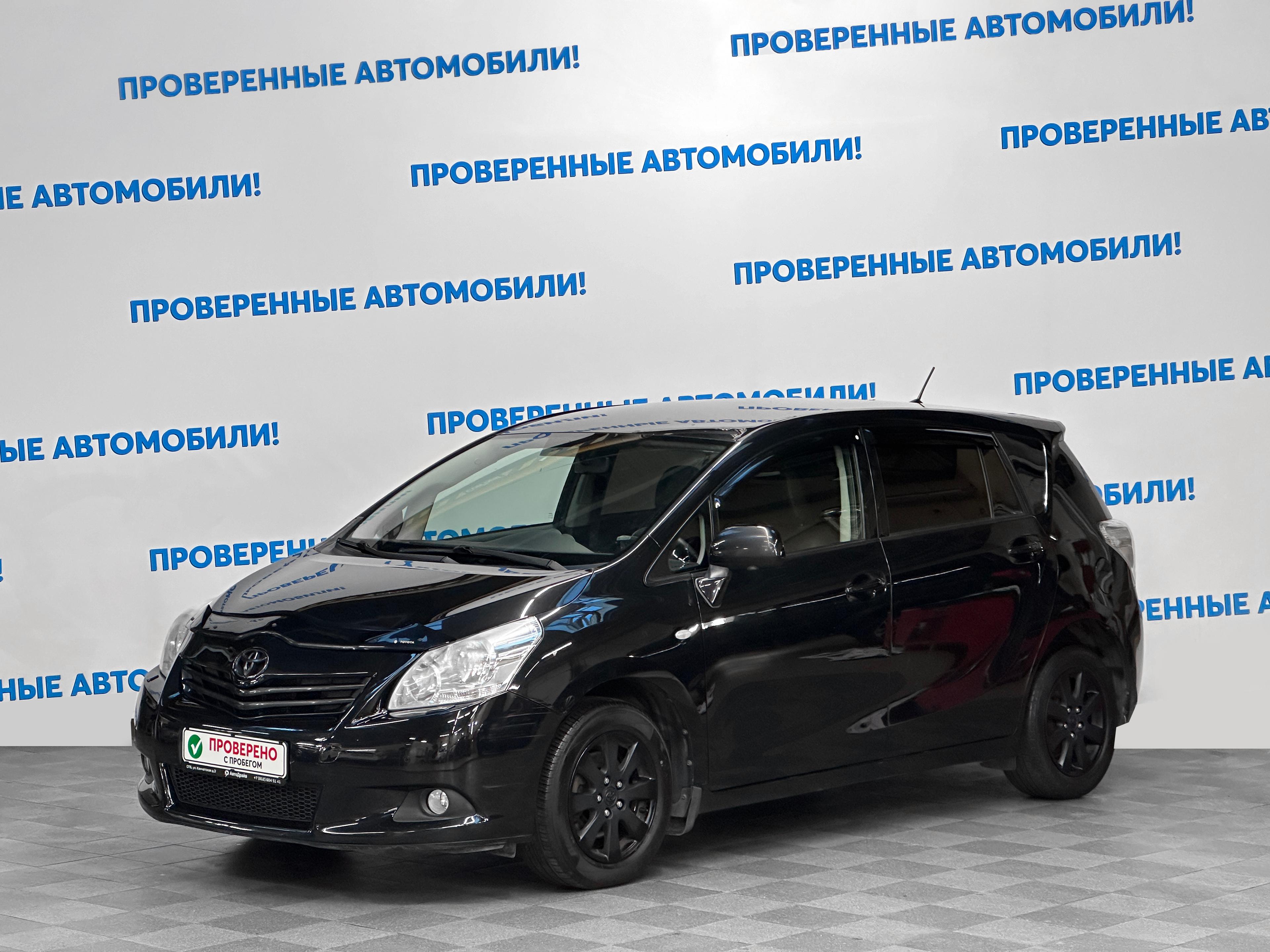 Фотография автомобиля Toyota Verso