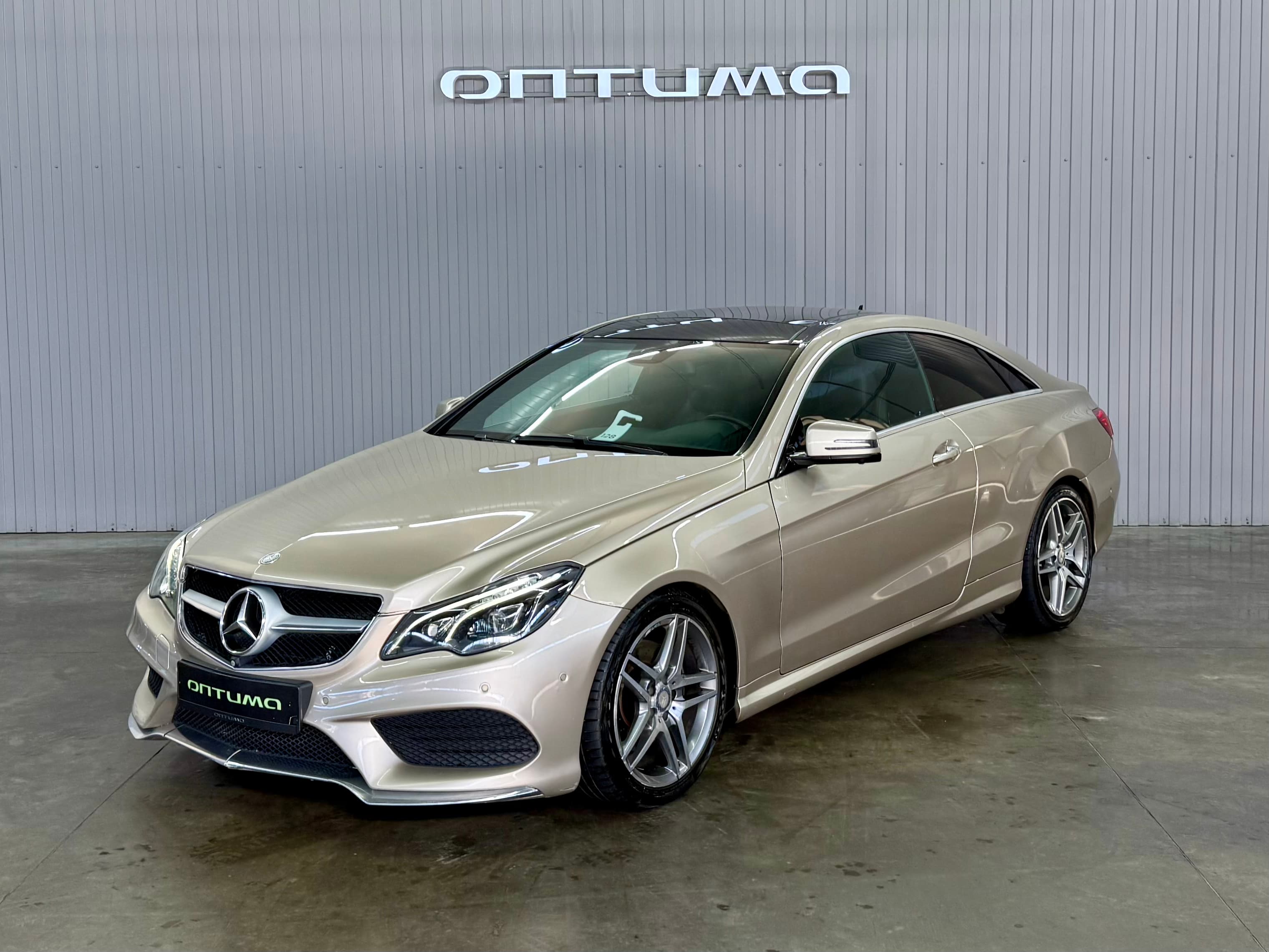 Фотография автомобиля Mercedes-Benz E-Класс