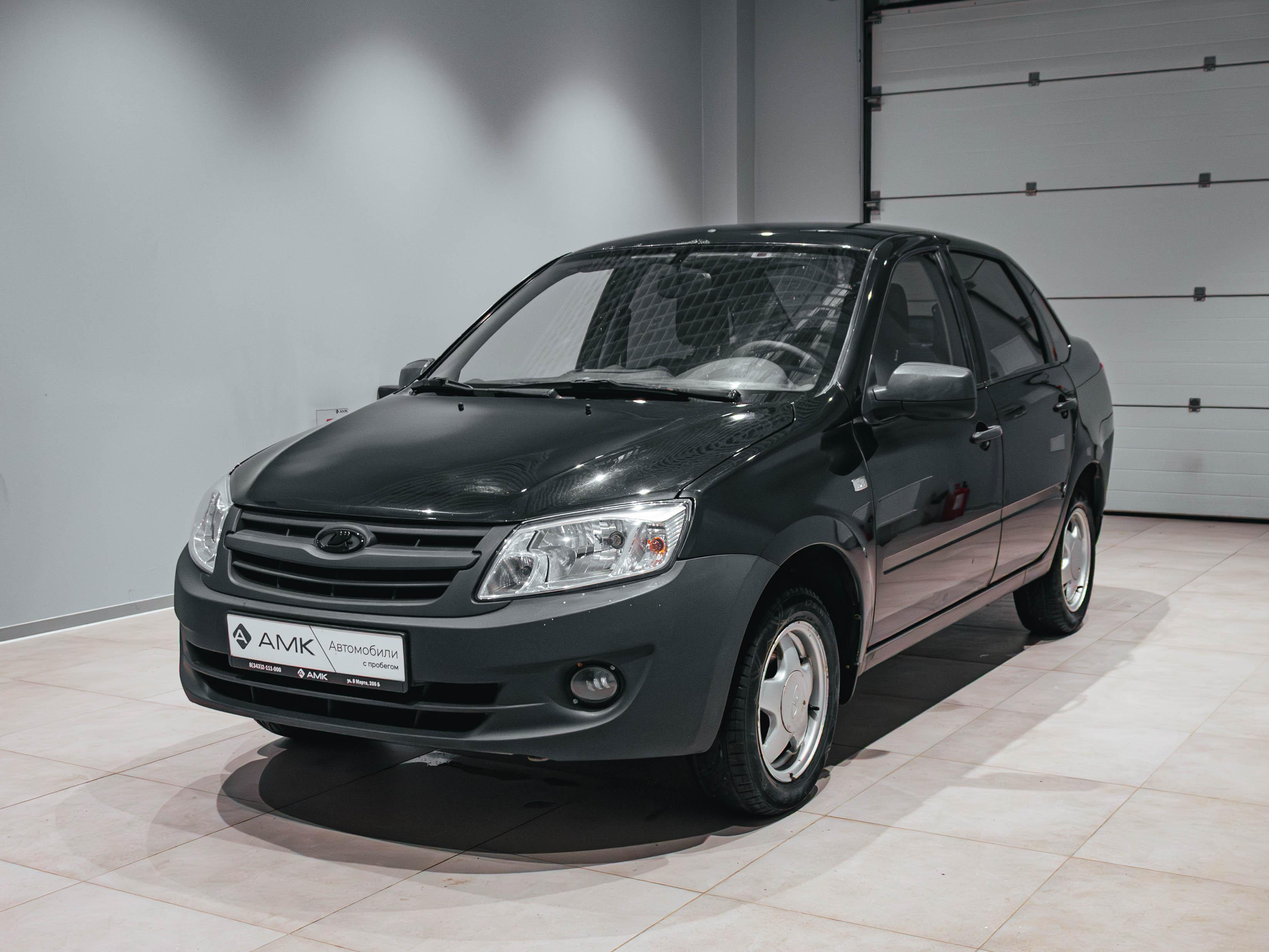 Фотография автомобиля Lada (ВАЗ) Granta