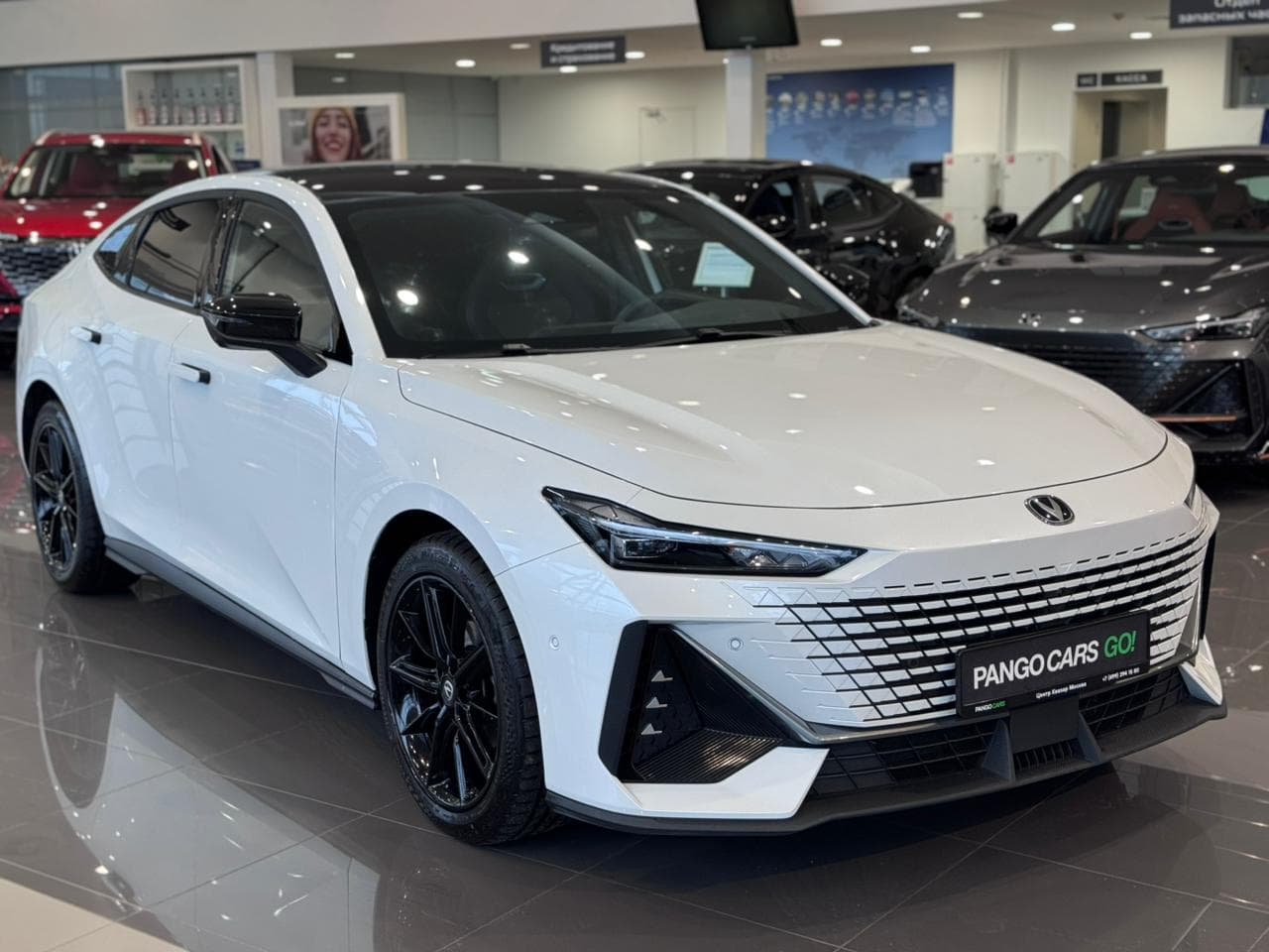 Фотография автомобиля Changan UNI-V