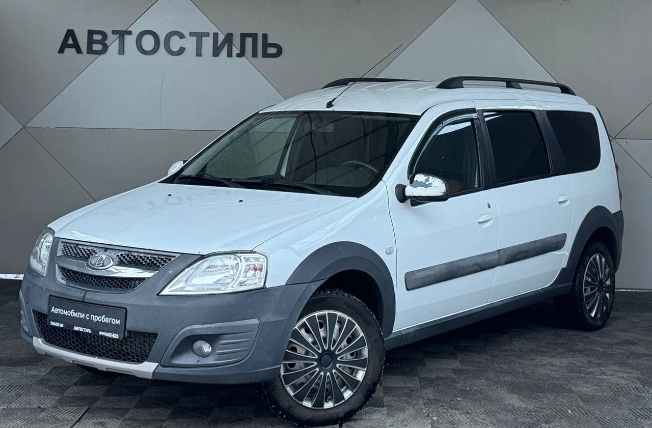Фотография автомобиля Lada (ВАЗ) Largus