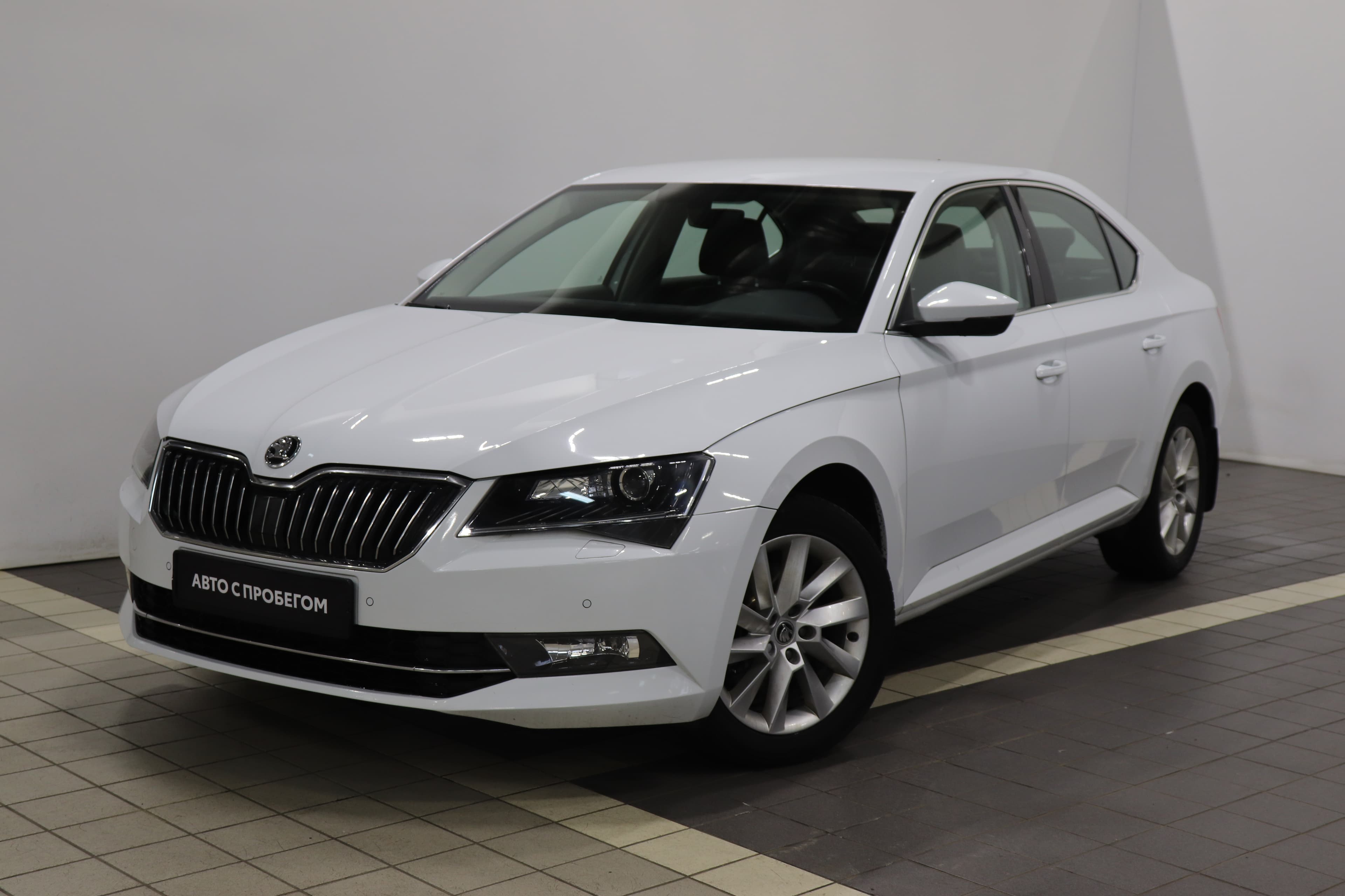Фотография автомобиля Skoda Superb