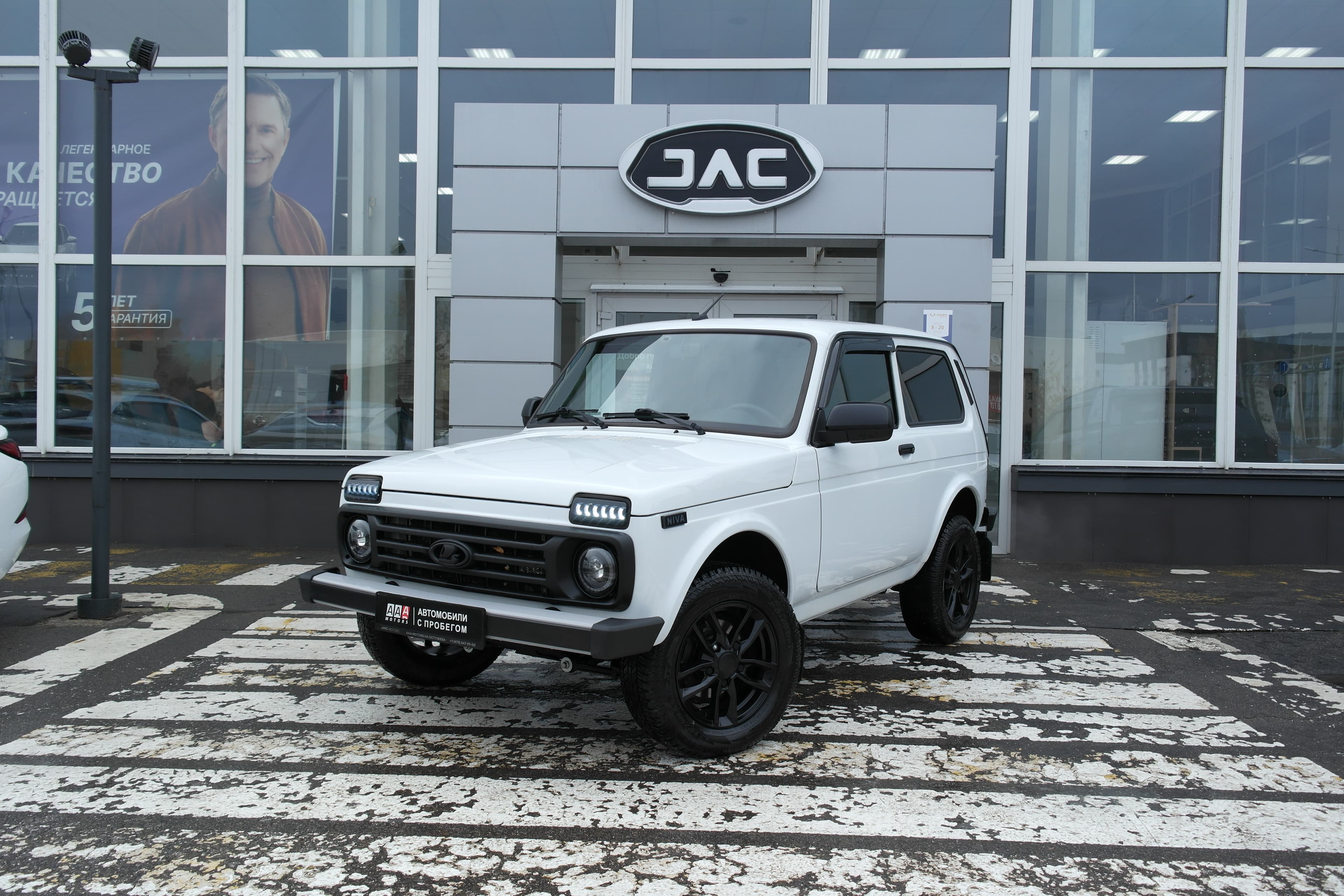 Фотография автомобиля Lada (ВАЗ) Niva Legend