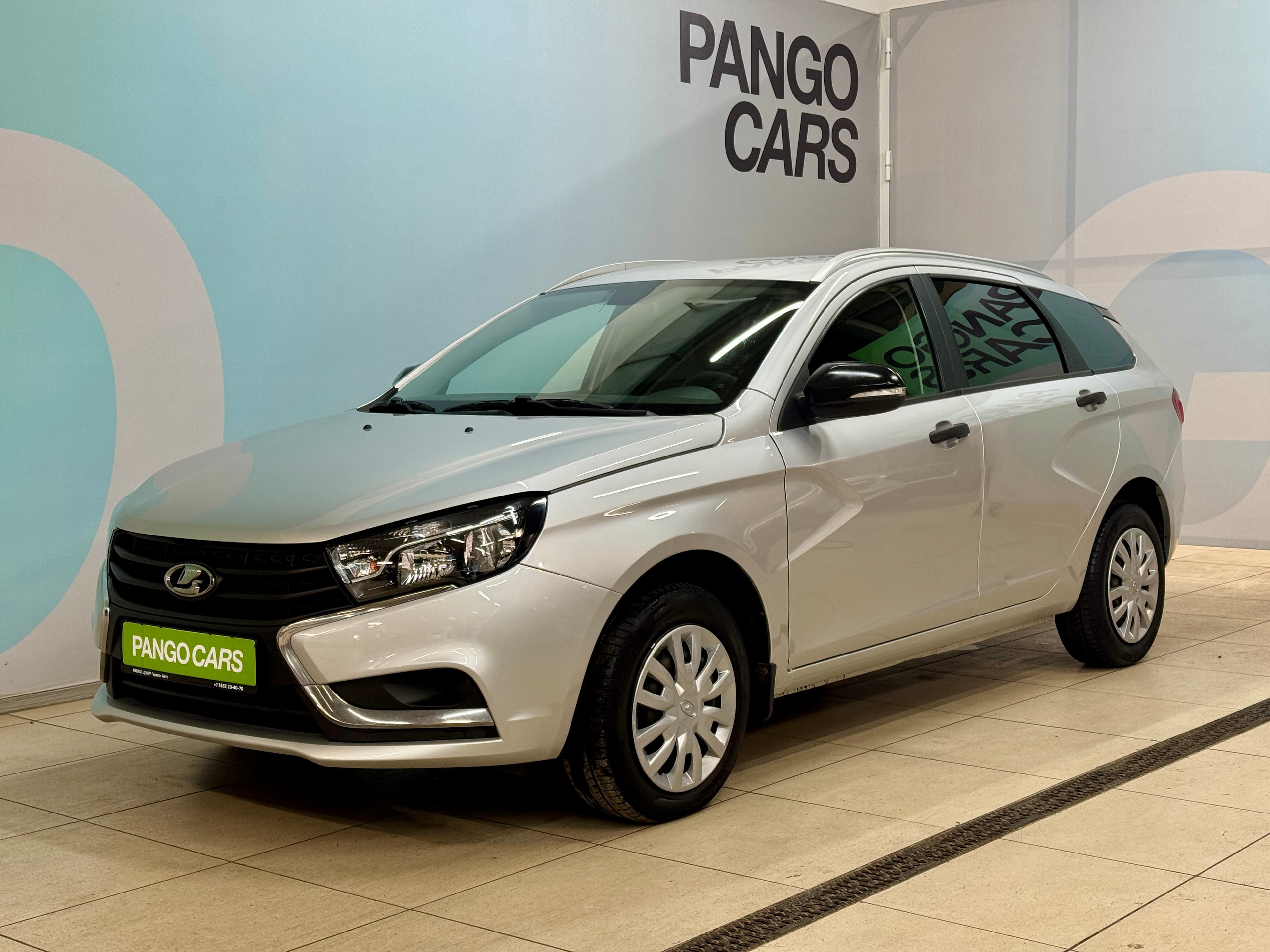 Фотография автомобиля Lada (ВАЗ) Vesta