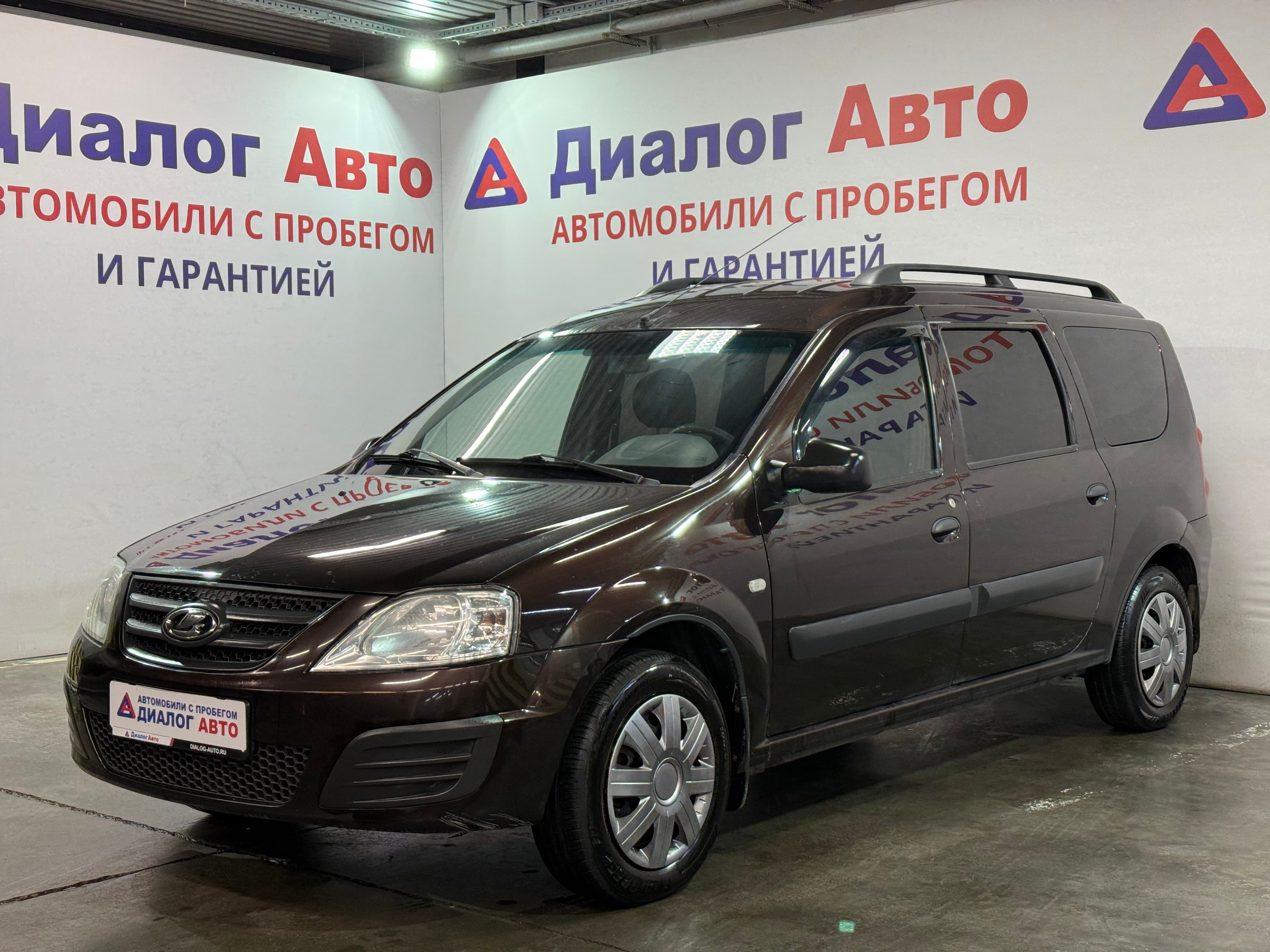 Фотография автомобиля Lada (ВАЗ) Largus