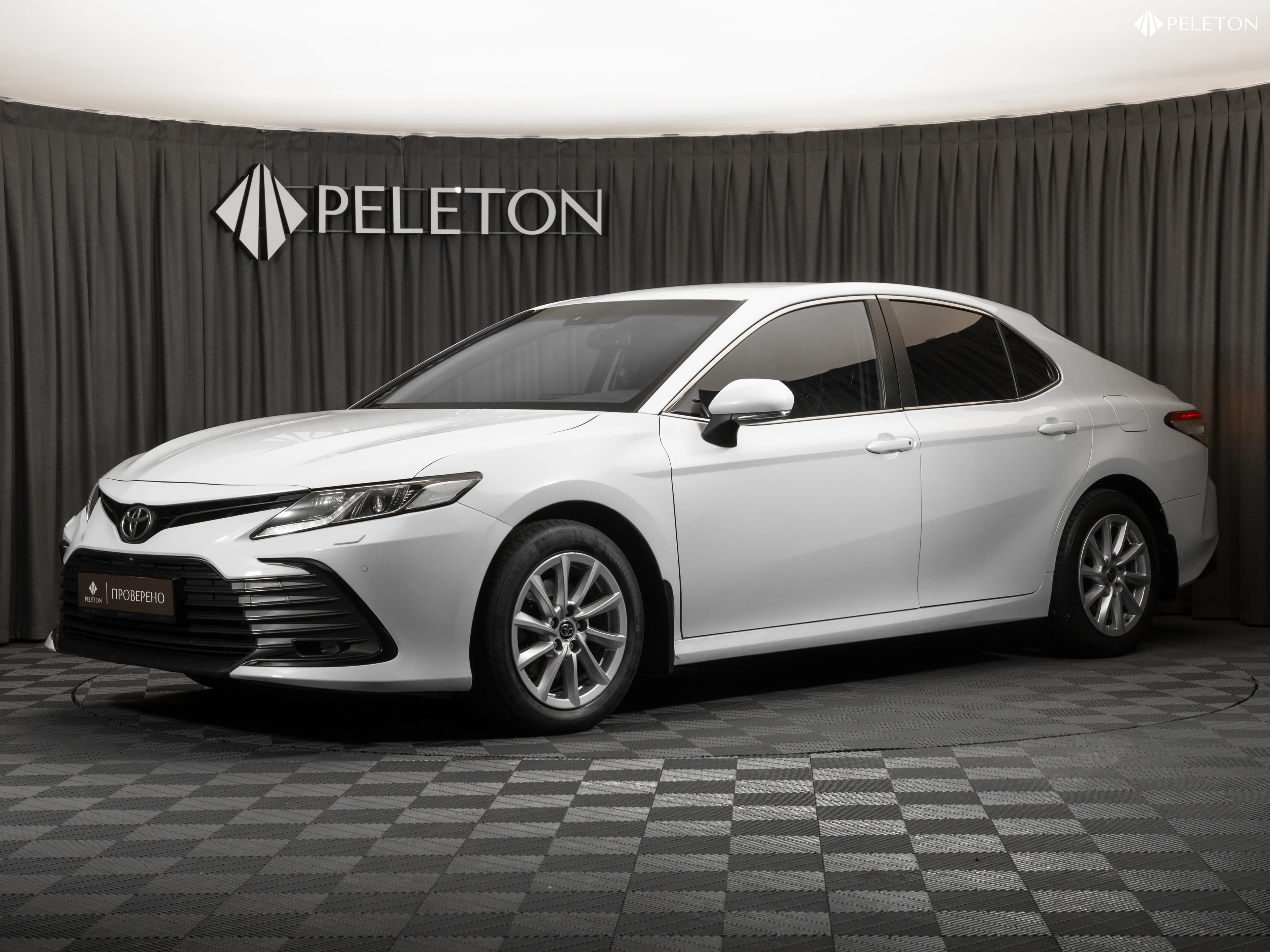 Фотография автомобиля Toyota Camry
