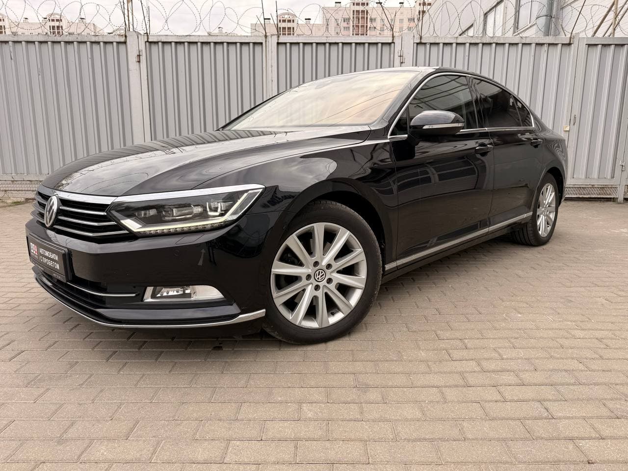Фотография автомобиля Volkswagen Passat