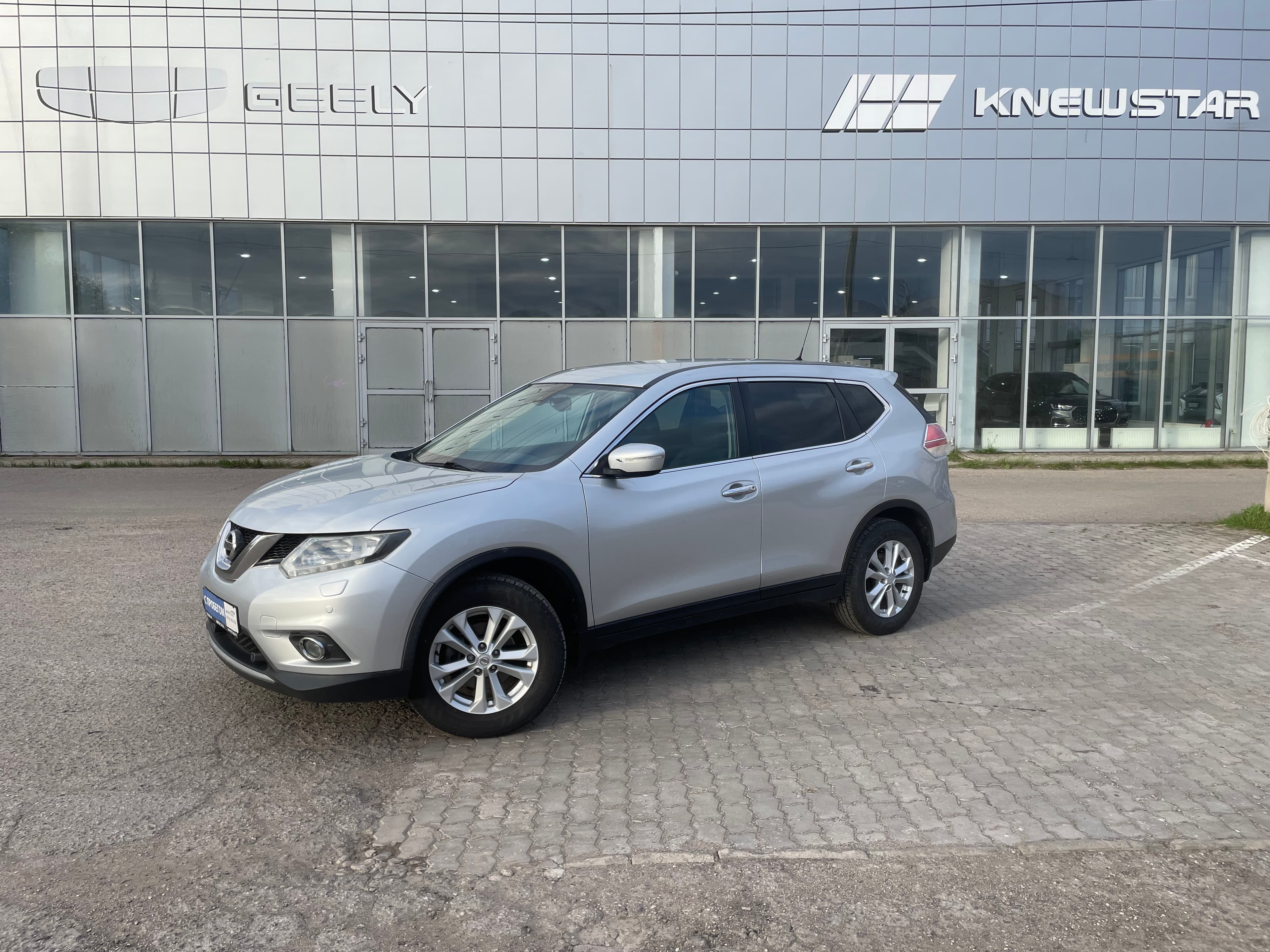 Фотография автомобиля Nissan X-Trail