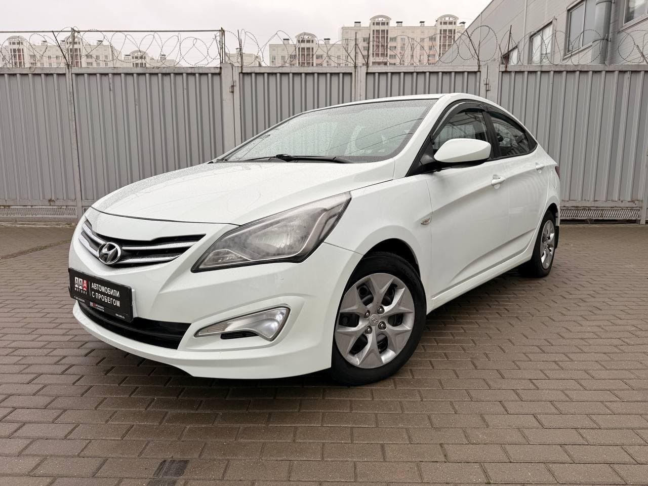 Фотография автомобиля Hyundai Solaris