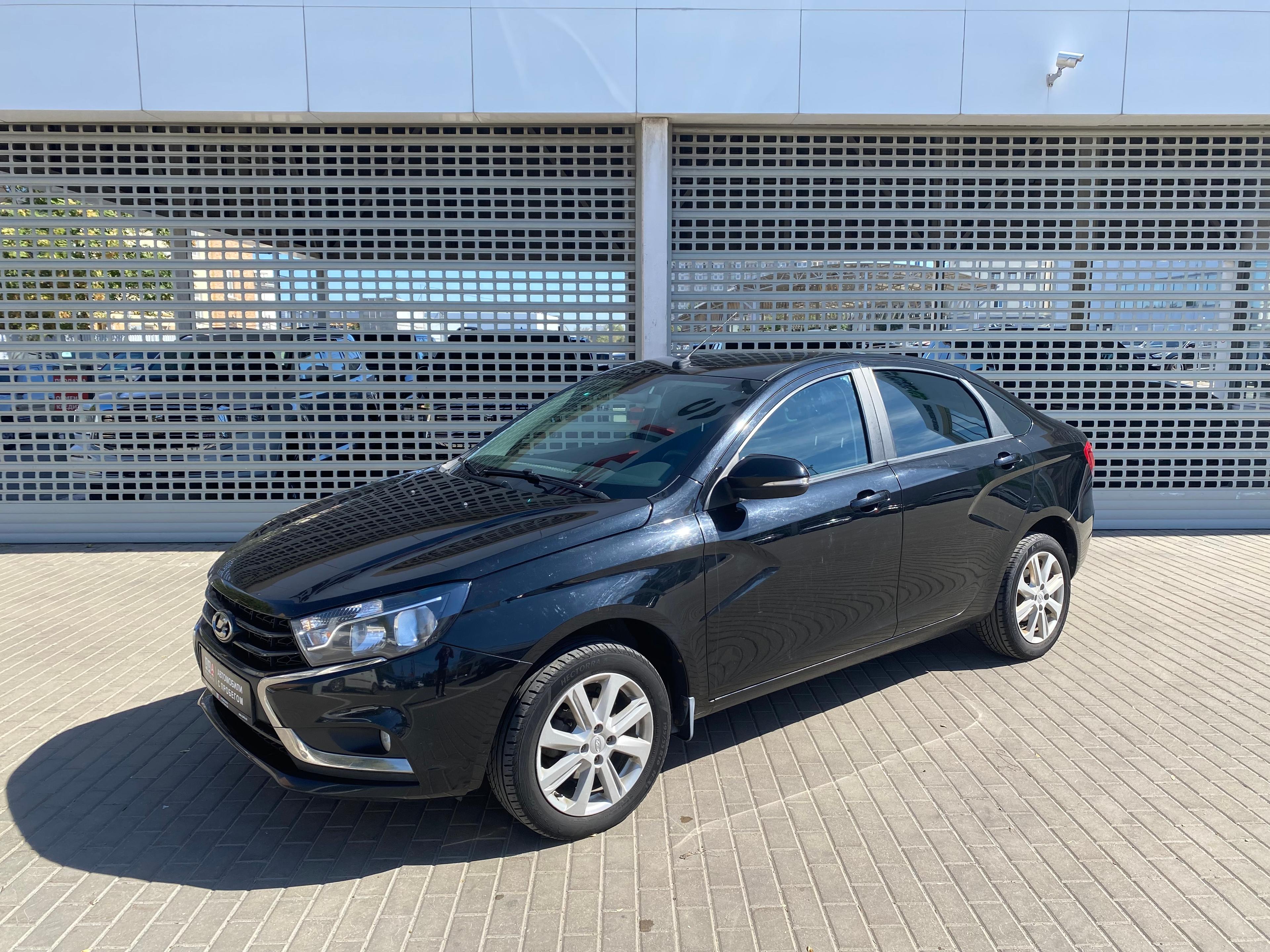 Фотография автомобиля Lada (ВАЗ) Vesta