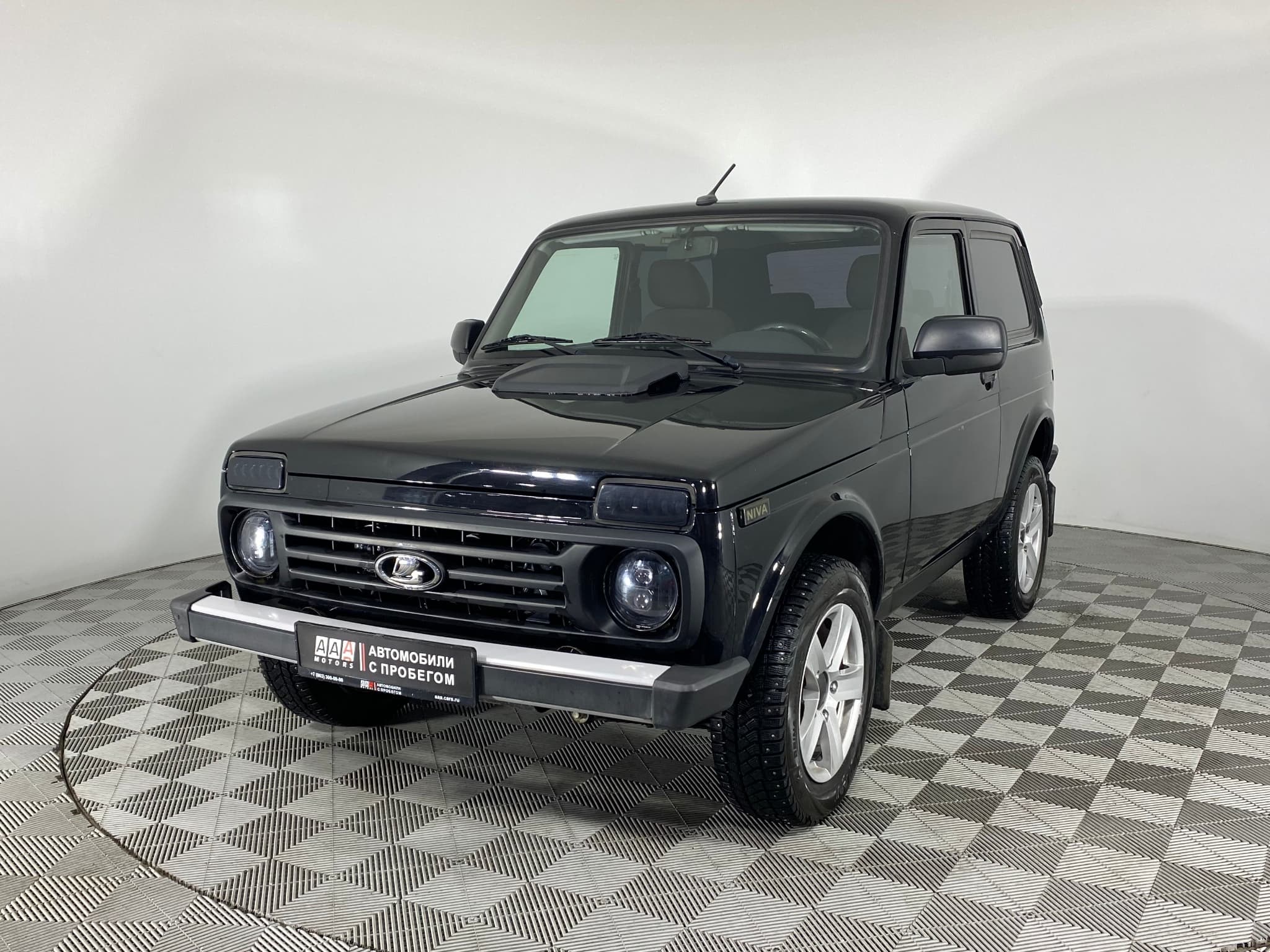 Фотография автомобиля Lada (ВАЗ) Niva Legend