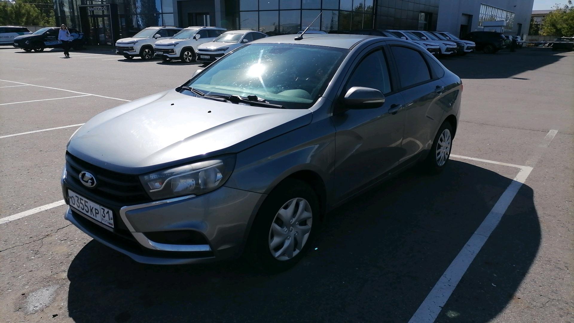 Фотография автомобиля Lada (ВАЗ) Vesta