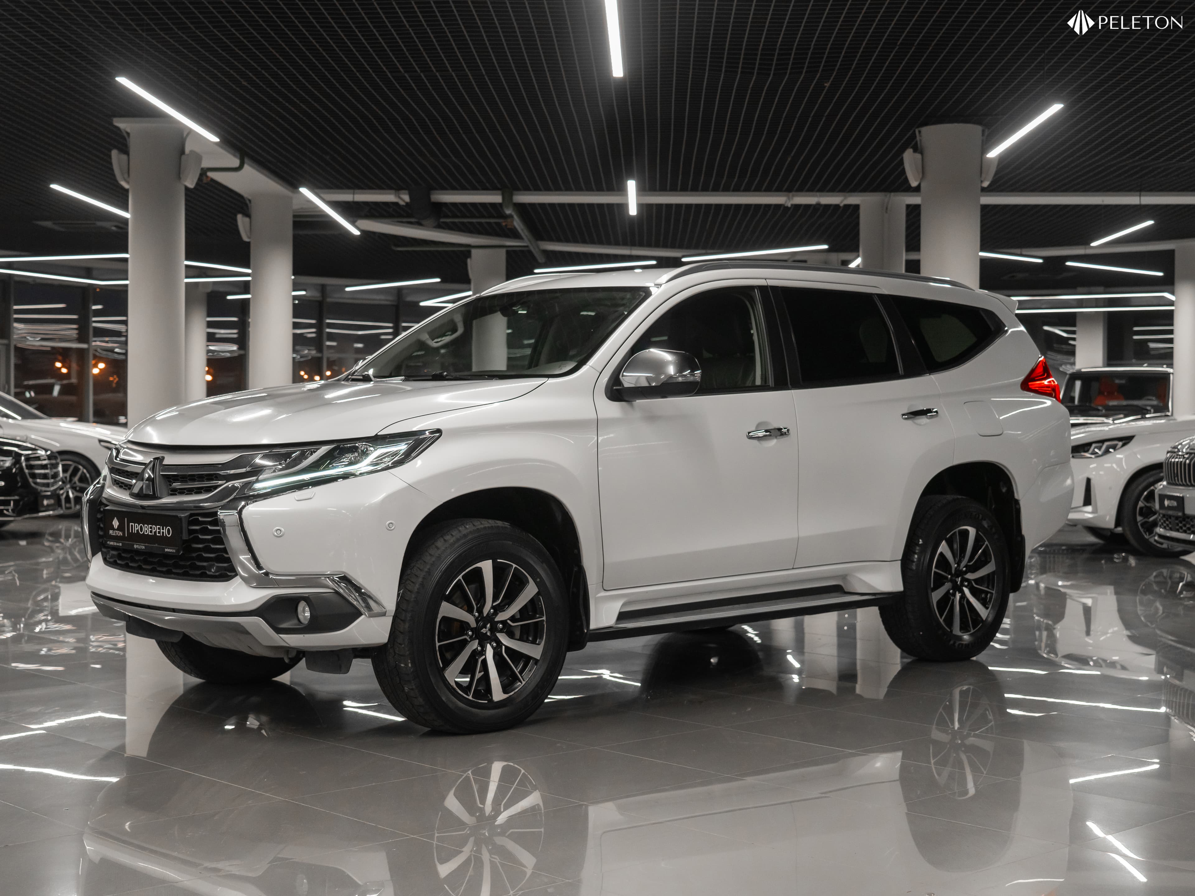 Фотография автомобиля Mitsubishi Pajero Sport