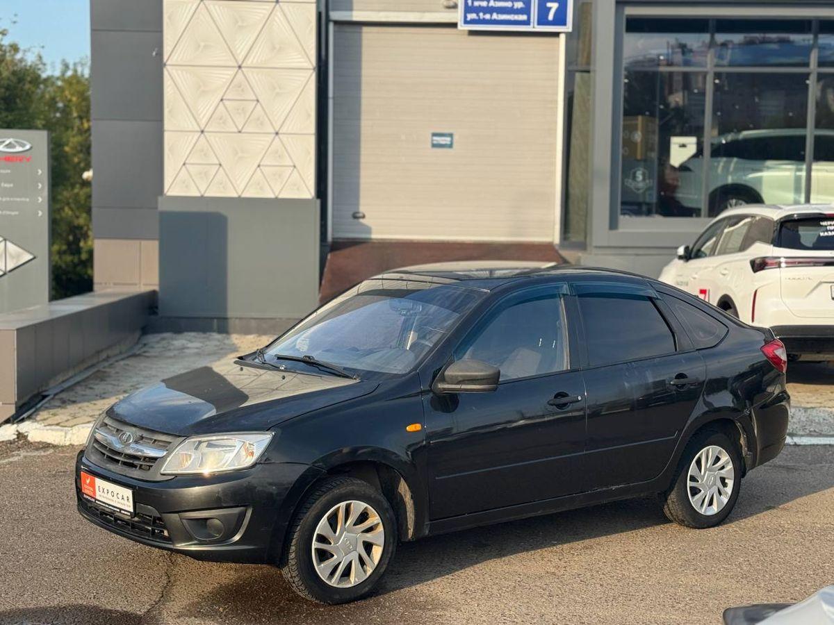 Фотография автомобиля Lada (ВАЗ) Granta